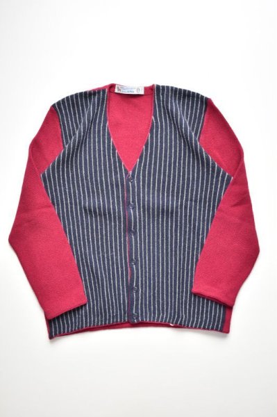 FANNI LEMMERMAYER (ファニレマメイヤー) Front Stripe V-neck Cardigan [RED/NAVY]