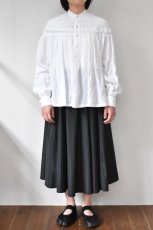 画像14: 【For WOMEN】Scye (サイ) Organic Linen Tucked Blouse [OFF WHITE] (14)