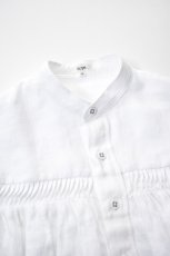 画像3: 【For WOMEN】Scye (サイ) Organic Linen Tucked Blouse [OFF WHITE] (3)