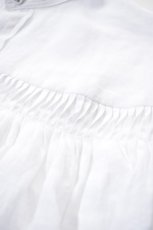 画像6: 【For WOMEN】Scye (サイ) Organic Linen Tucked Blouse [OFF WHITE] (6)