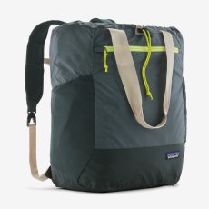 画像1: patagonia (パタゴニア) ウルトラライト・ブラックホール・トート・パック 27L [NOUVEAU GREEN] (1)