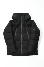 画像2: DESCENTE ALLTERRAIN (デサントオルテライン) MIZUSAWA DOWN OVERSIZED JACKET "MOUNTAINEER" [BLACK]  (2)