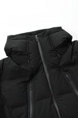 画像3: DESCENTE ALLTERRAIN (デサントオルテライン) MIZUSAWA DOWN OVERSIZED JACKET "MOUNTAINEER" [BLACK]  (3)