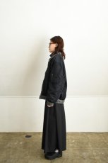 画像18: 【For WOMEN】Scye (サイ) Micro Polyester Twill Pleated Midi Skirt [BLACK] (18)