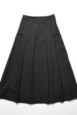 画像5: 【For WOMEN】Scye (サイ) Micro Polyester Twill Pleated Midi Skirt [BLACK] (5)